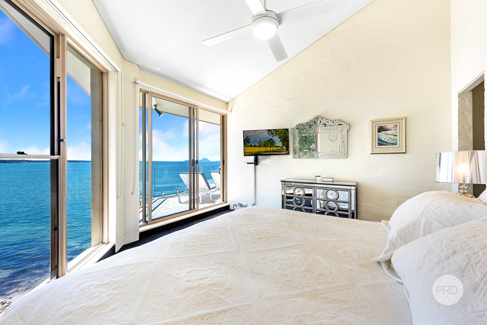 1/16 Mitchell Street SOLDIERS POINT 16