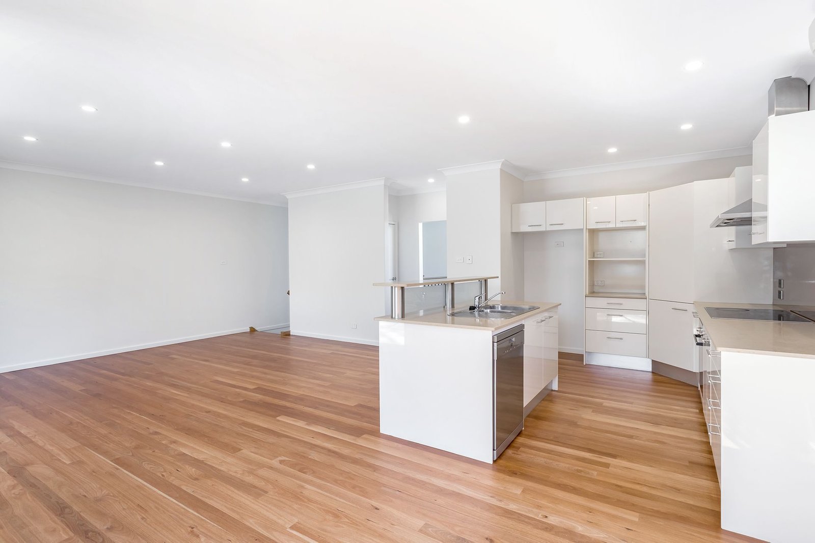 1/16 Norburn Avenue NELSON BAY 5