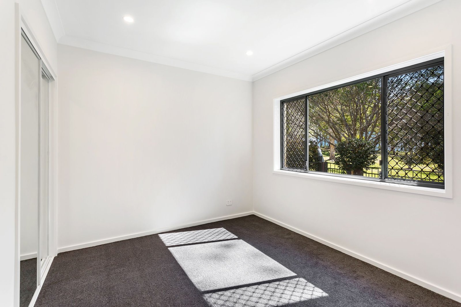 1/16 Norburn Avenue NELSON BAY 10