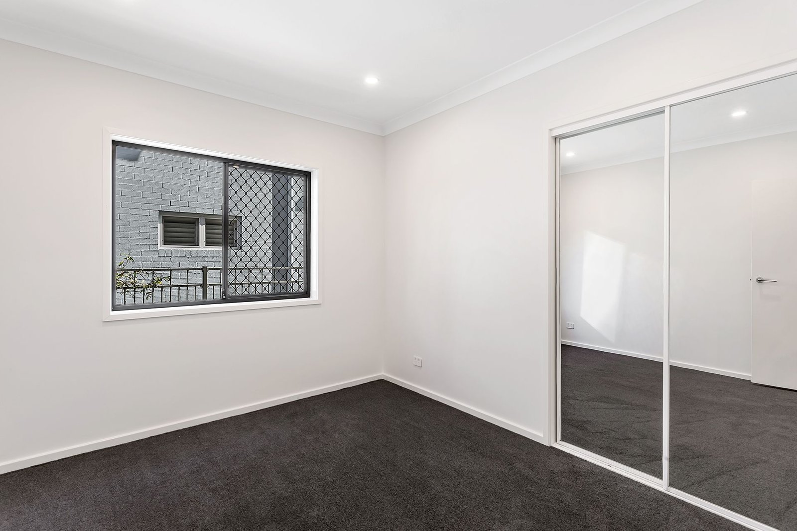 1/16 Norburn Avenue NELSON BAY 11