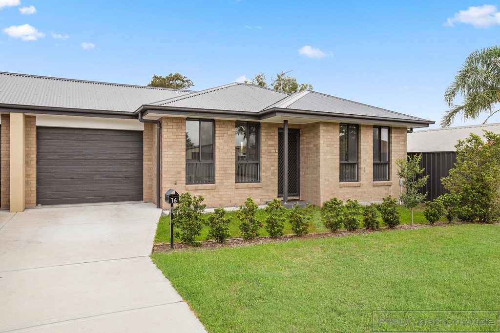 1/16 Ogilvie Street BERESFIELD 12
