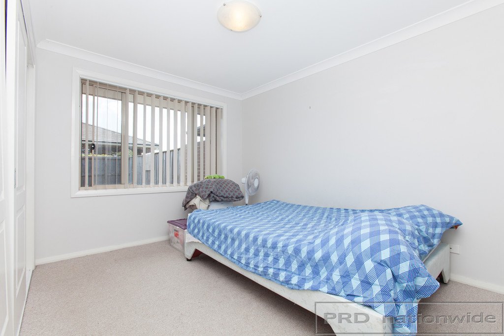 1/16 Oystercatcher Street ABERGLASSLYN 8