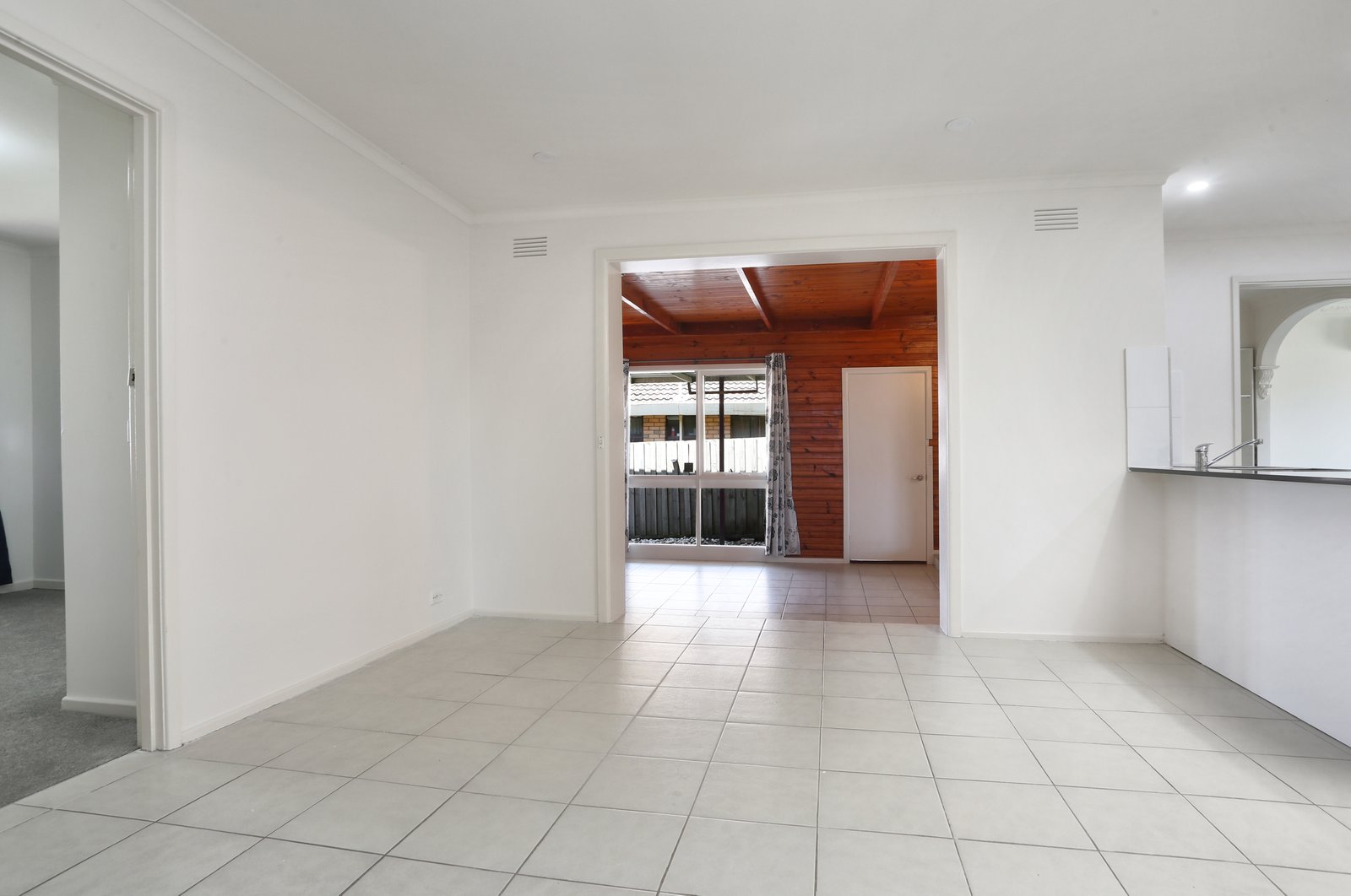 Gallery: 116 Pioneer Road