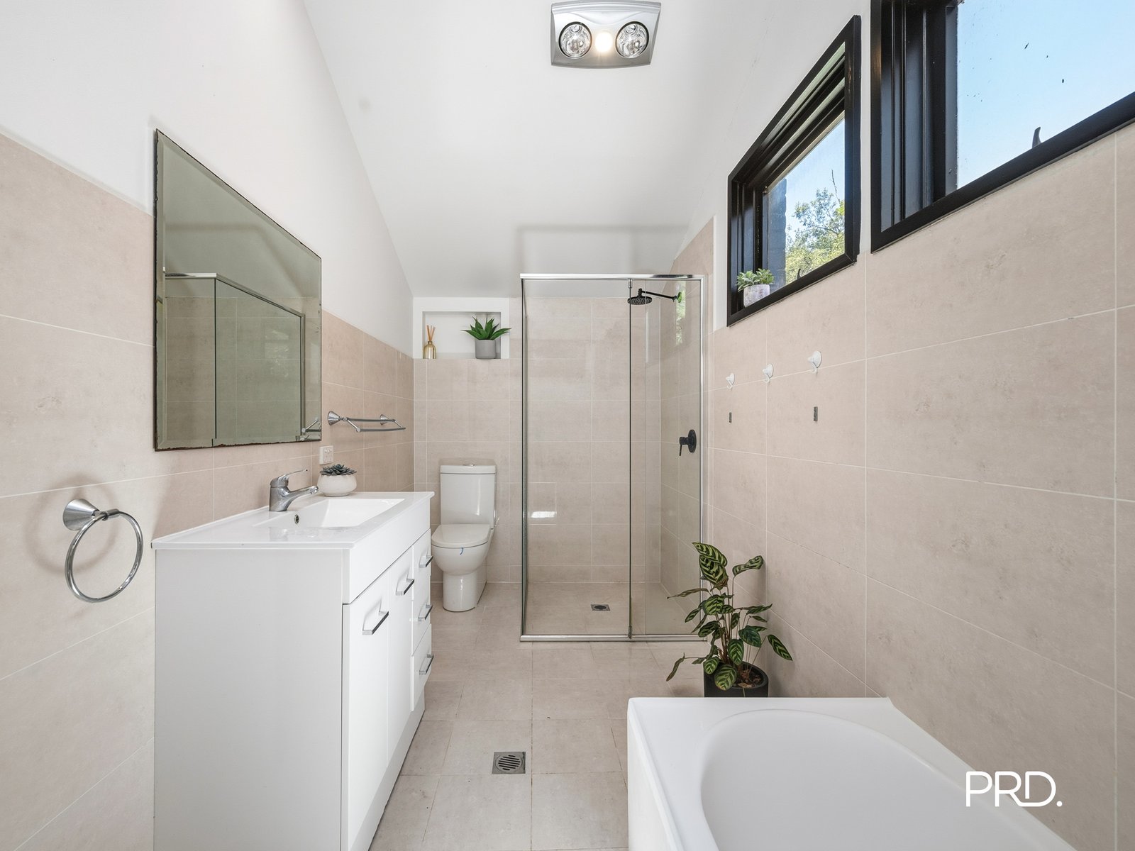 116 Railway Parade WARRIMOO 8
