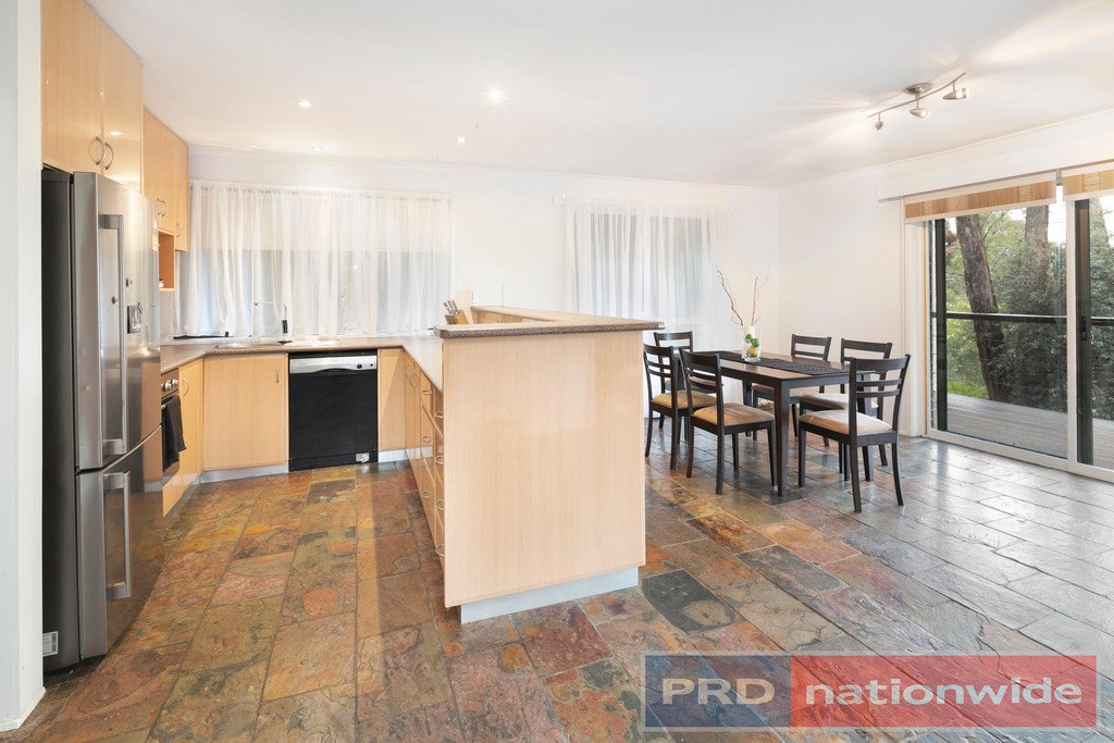 116 Rathkeale Avenue MOUNT HELEN 3