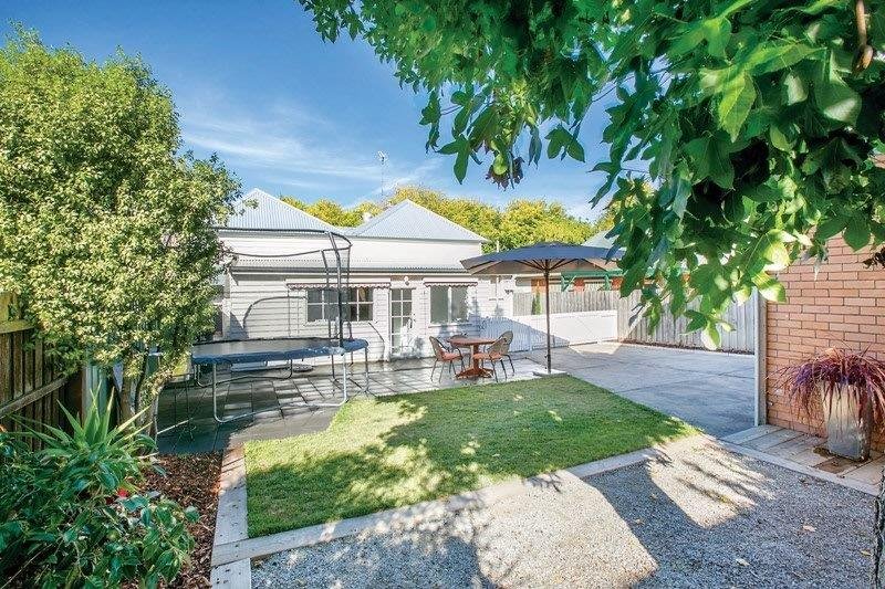 116 Ripon Street South BALLARAT CENTRAL 9