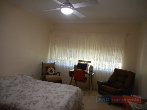 116 Simpson Street TUMUT 11