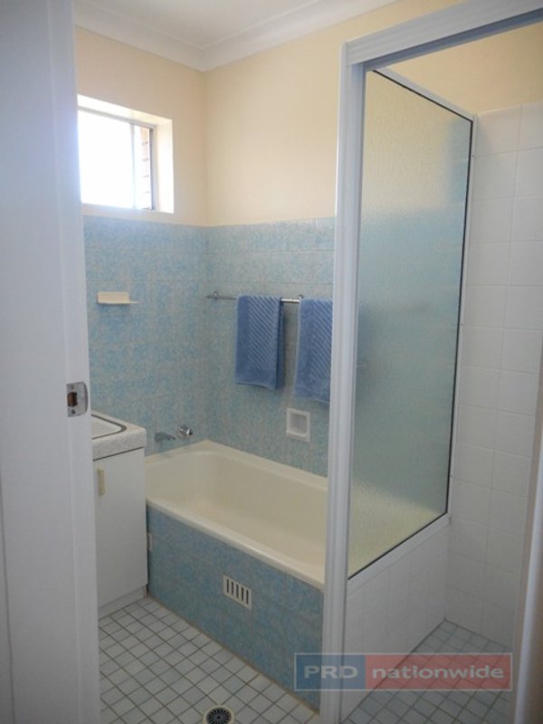 116 Simpson Street TUMUT 13