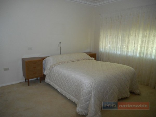 116 Simpson Street TUMUT 15