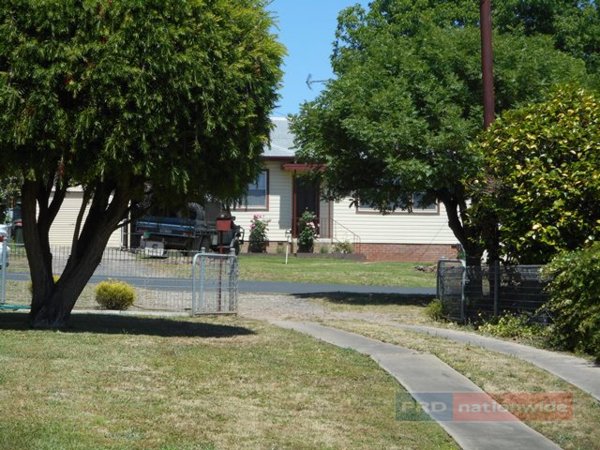 116 Simpson Street TUMUT 25