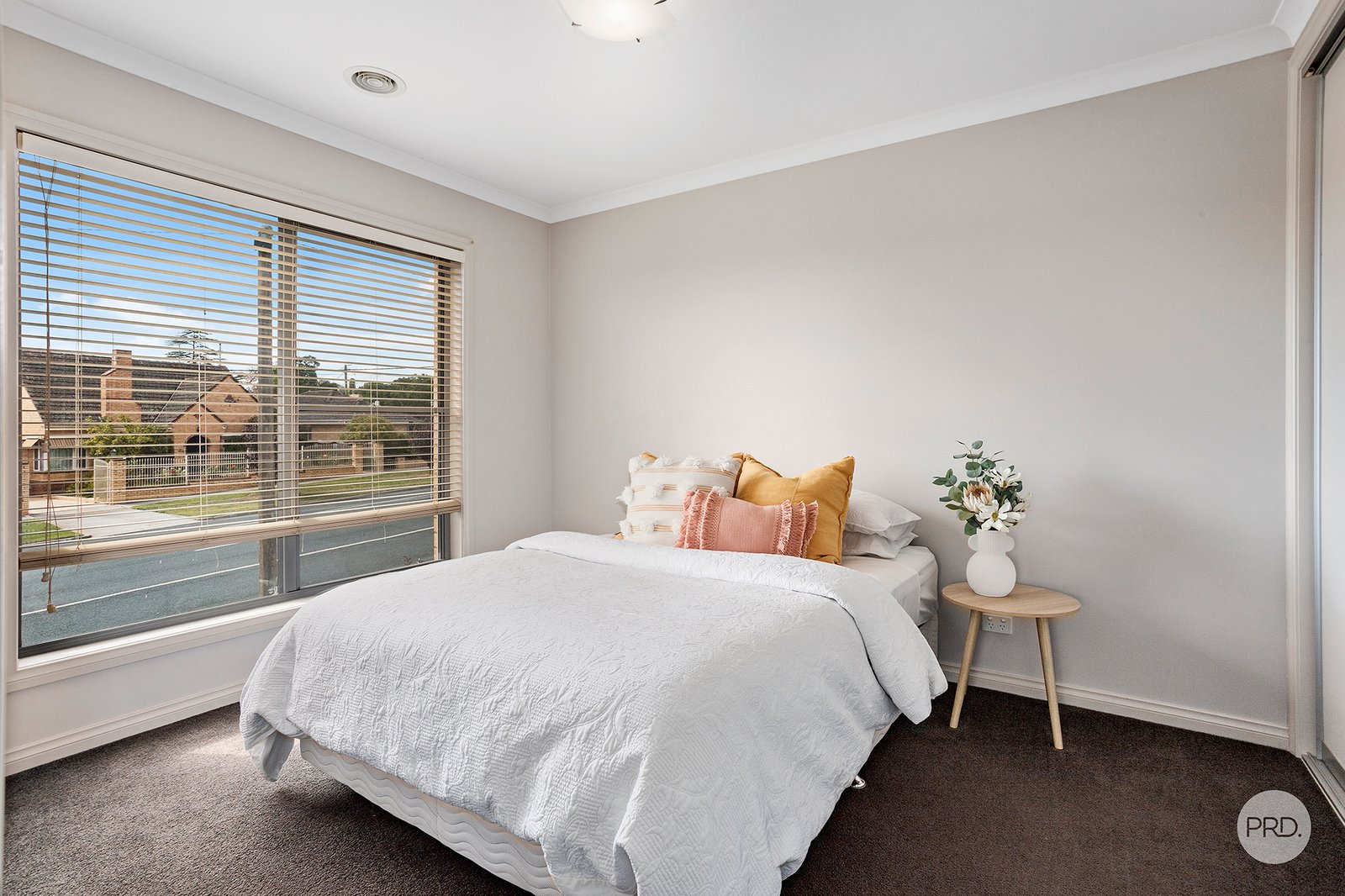 1/16 Skene Street KENNINGTON 8