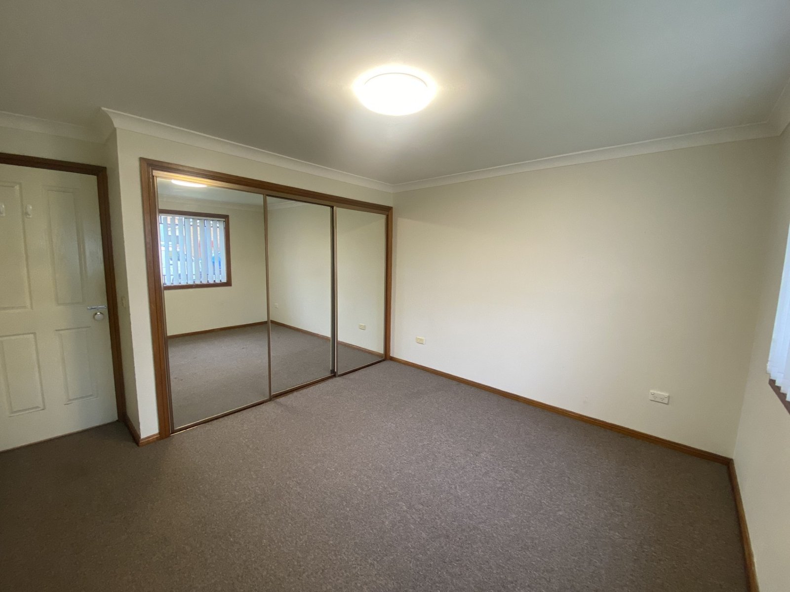 1/16 Thelma Street LURNEA 4