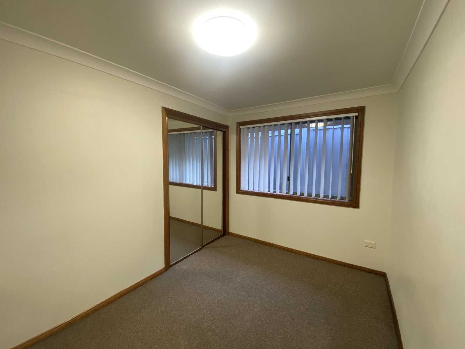 1/16 Thelma Street LURNEA 5