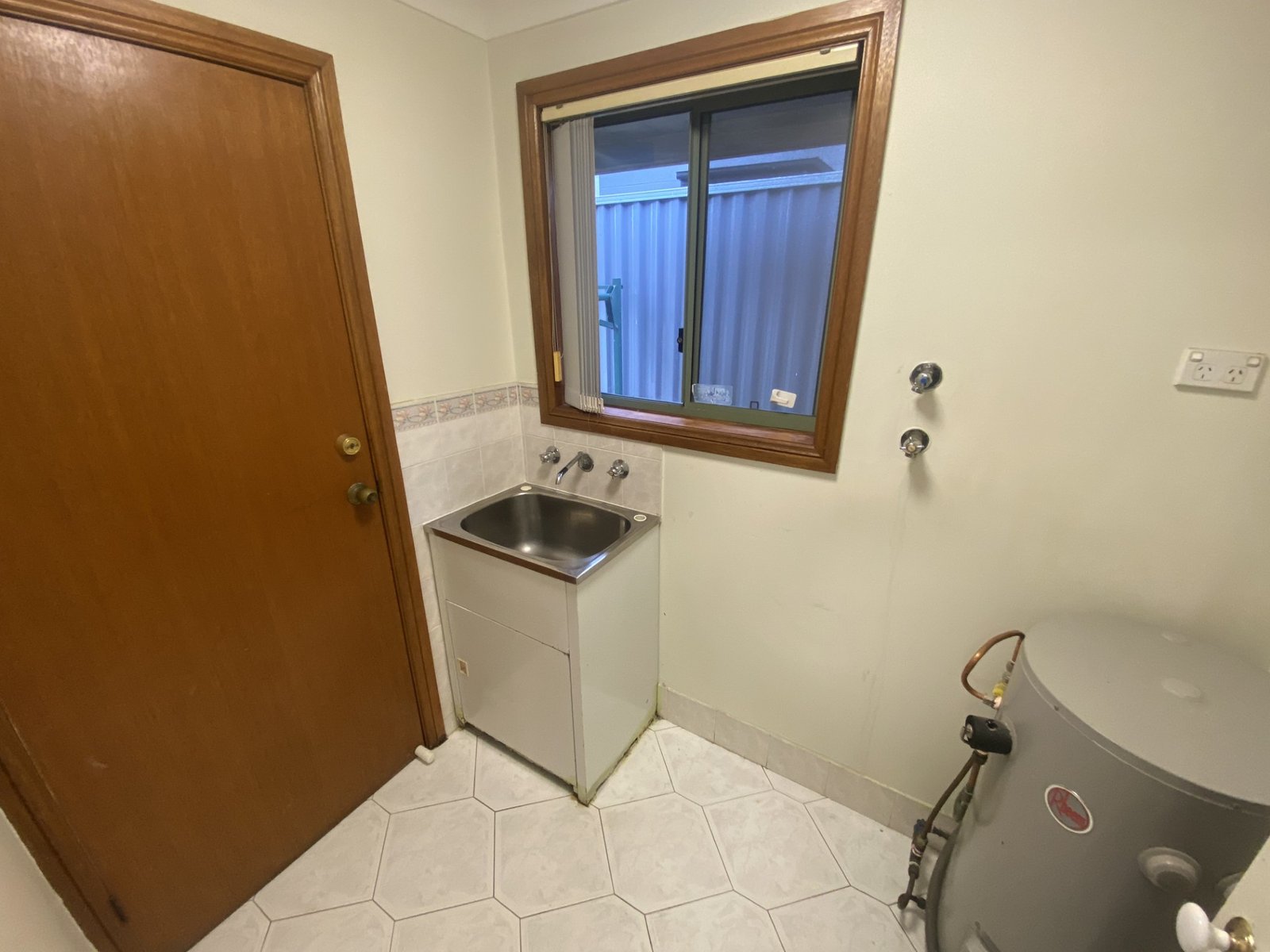 1/16 Thelma Street LURNEA 10