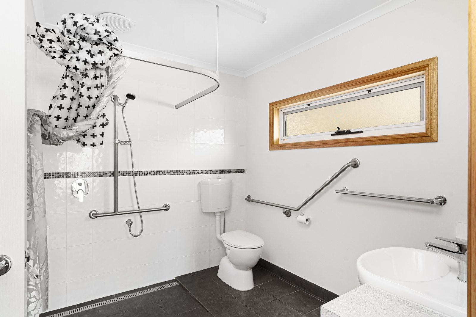 Real Estate and Property in 1/16 Warren Street, Kyneton, VIC