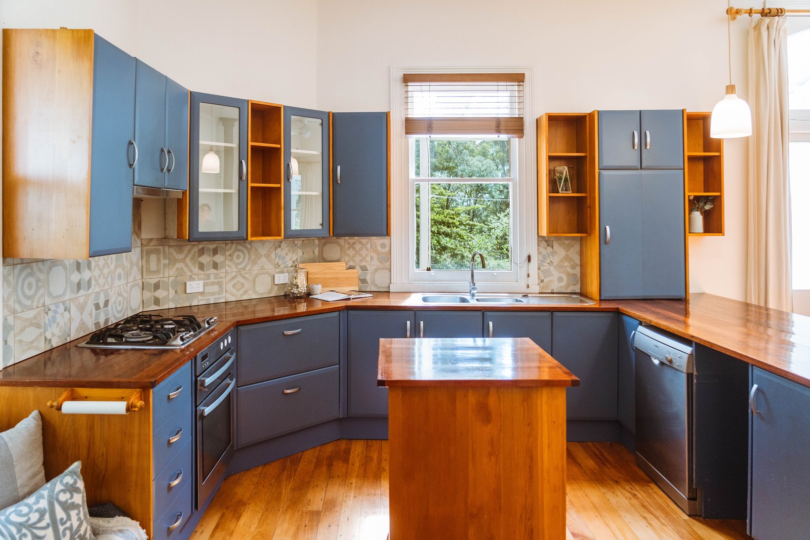 Real Estate and Property in 116 Waterworks Road, Woodend, VIC