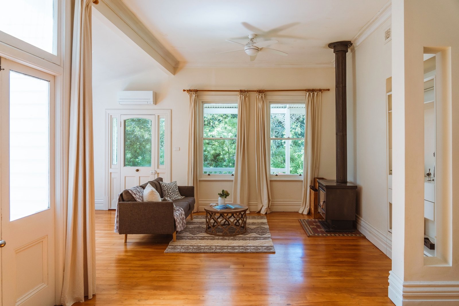 Real Estate and Property in 116 Waterworks Road, Woodend, VIC