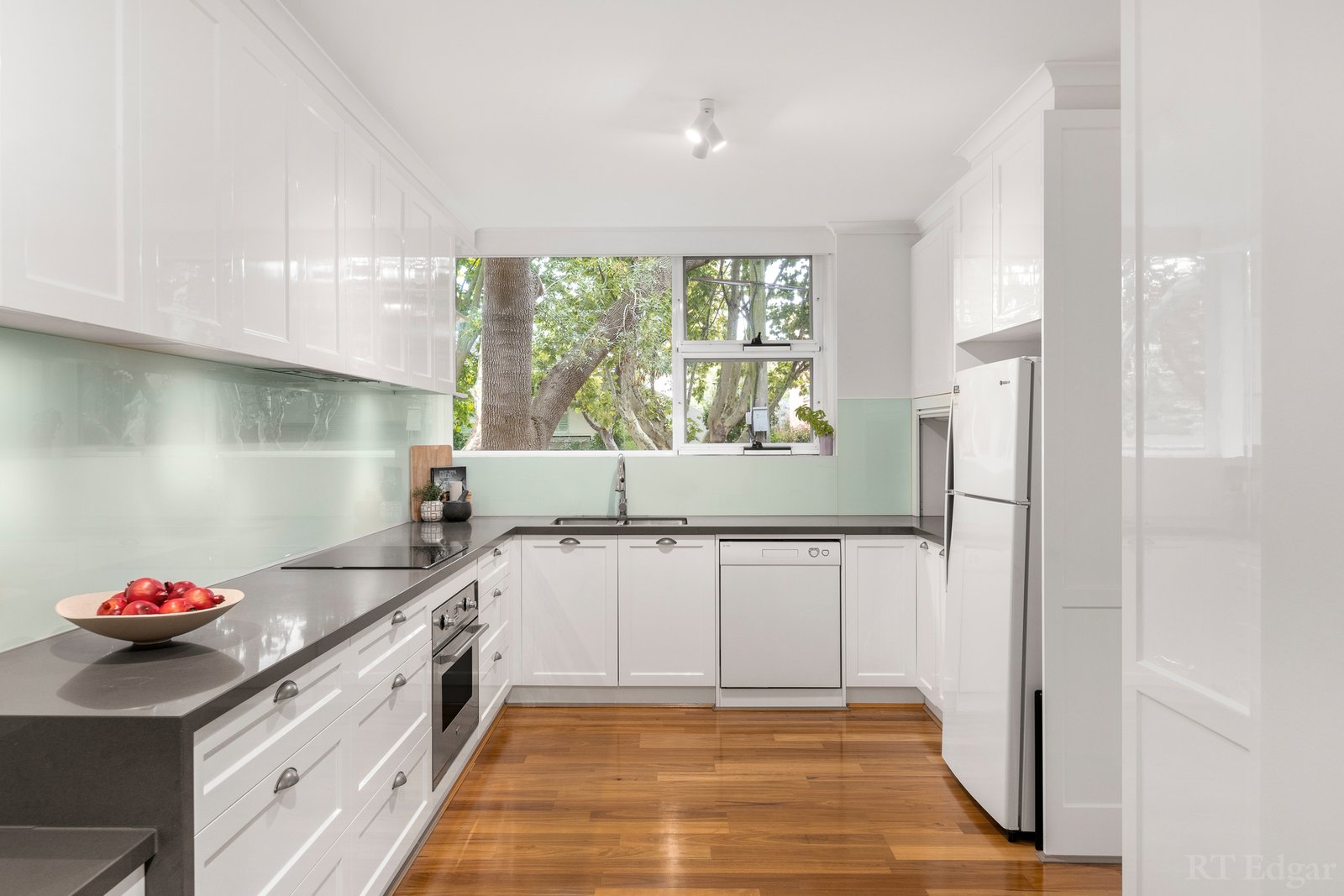 Real Estate and Property in 1/16 Woorigoleen Road, Toorak, VIC