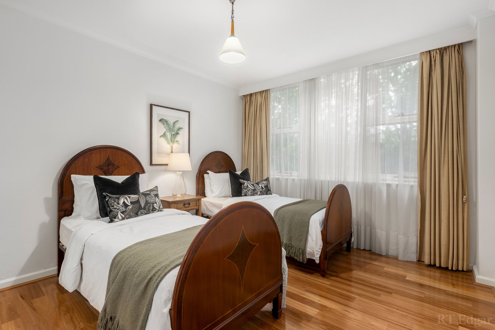 Real Estate and Property in 1/16 Woorigoleen Road, Toorak, VIC