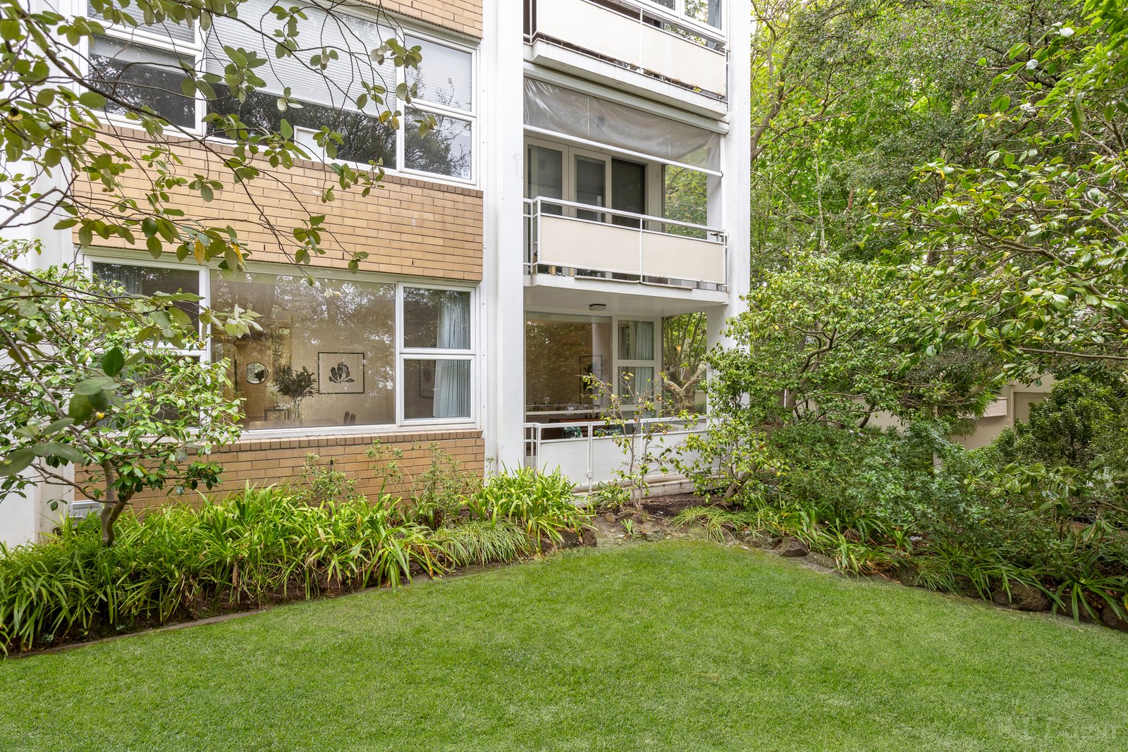 Real Estate and Property in 1/16 Woorigoleen Road, Toorak, VIC