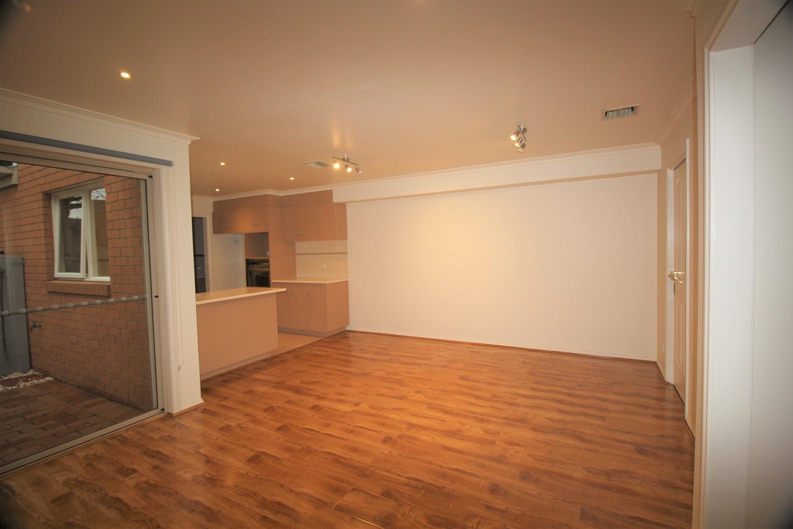 Gallery: 11/602 Waverley Road
