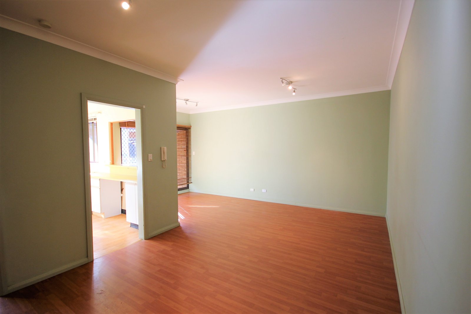 11/61 Warialda Street KOGARAH 2