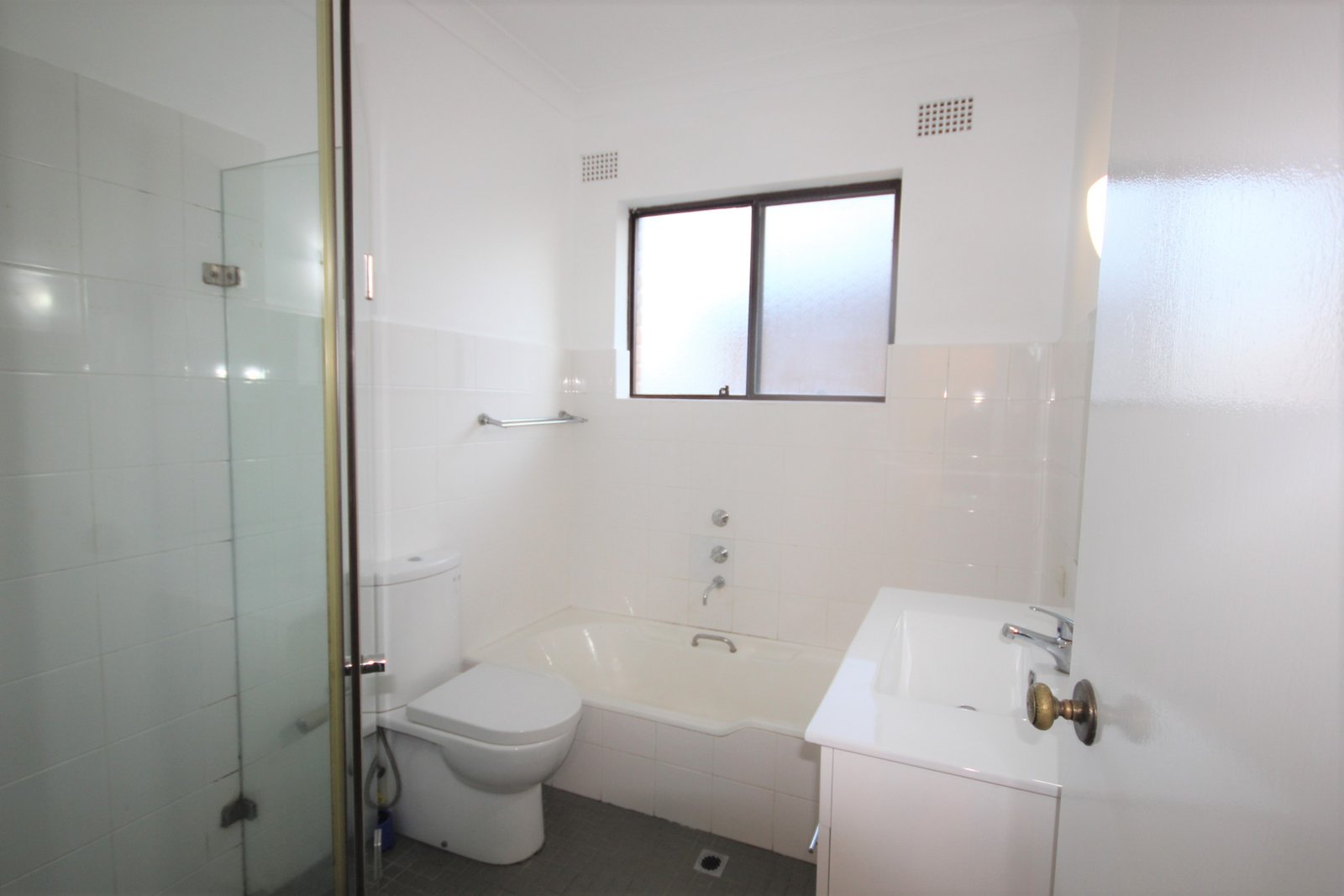 11/61 Warialda Street KOGARAH 5