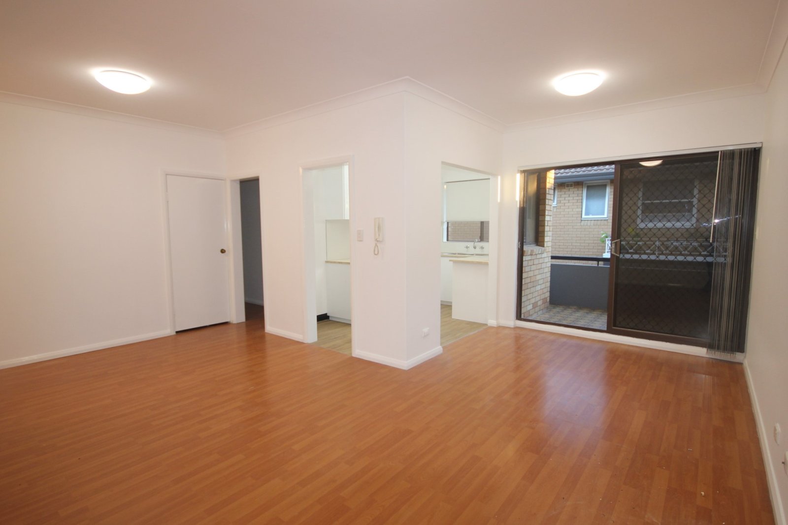 11/61 Warialda Street KOGARAH 8