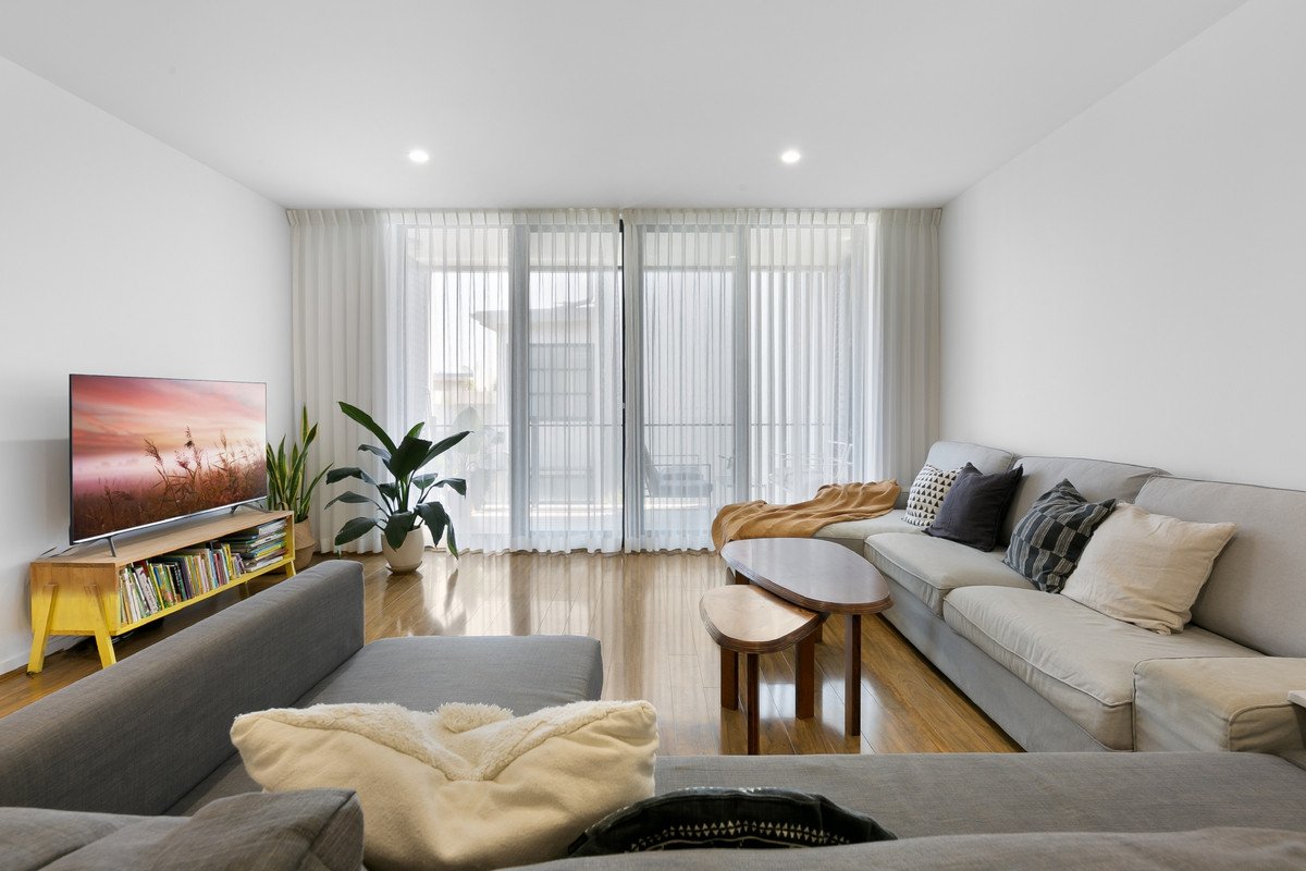 116/1930 Gold Coast Highway Miami 10