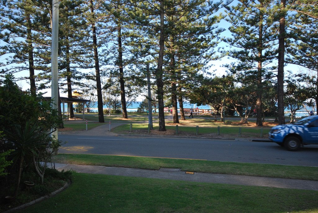1/162 The Esplanade BURLEIGH HEADS 3