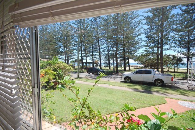 1/162 The Esplanade BURLEIGH HEADS 12