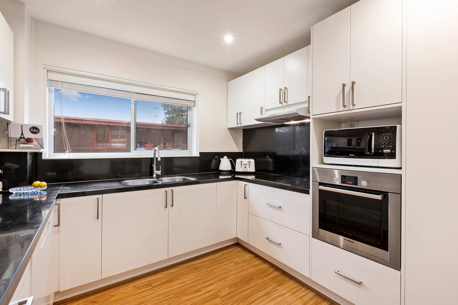 Gallery: 11/64 Alma Road