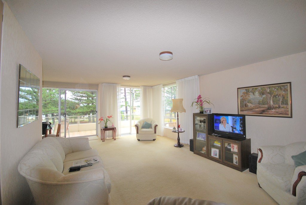 1/166 The Esplanade BURLEIGH HEADS 2