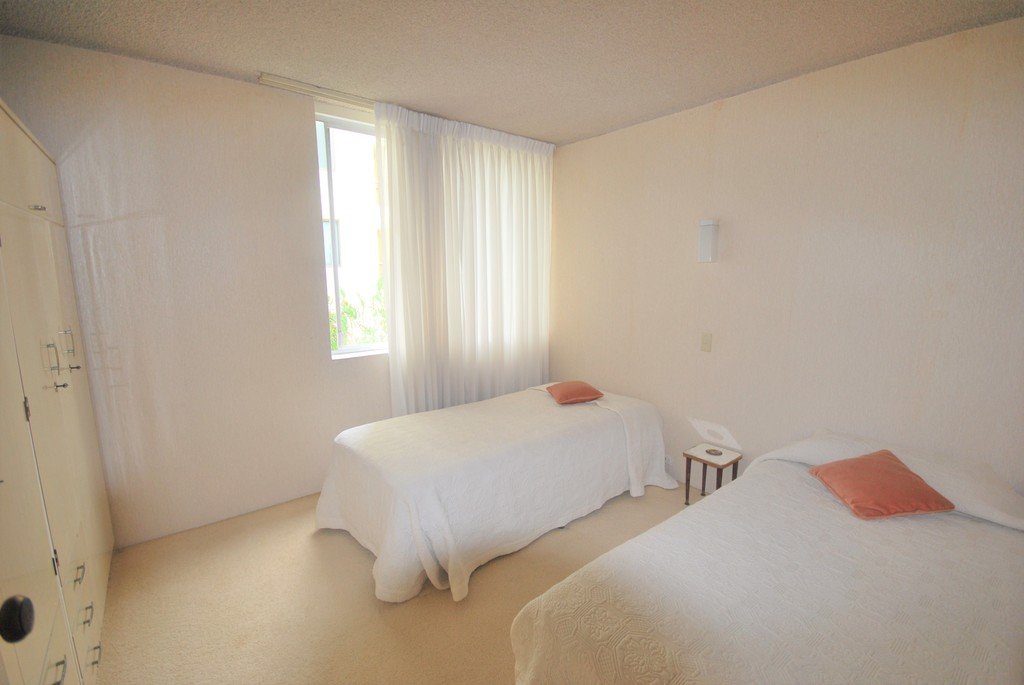 1/166 The Esplanade BURLEIGH HEADS 5