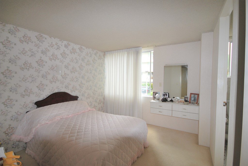 1/166 The Esplanade BURLEIGH HEADS 9