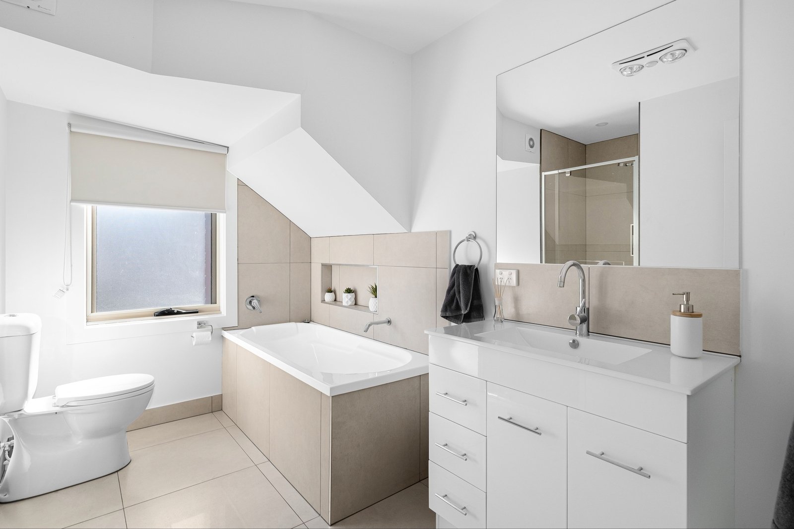 Real Estate and Property in 1/1669 Point Nepean Road, Capel Sound, VIC