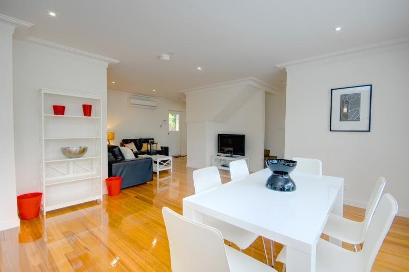 Gallery: 1/167 Victoria Street