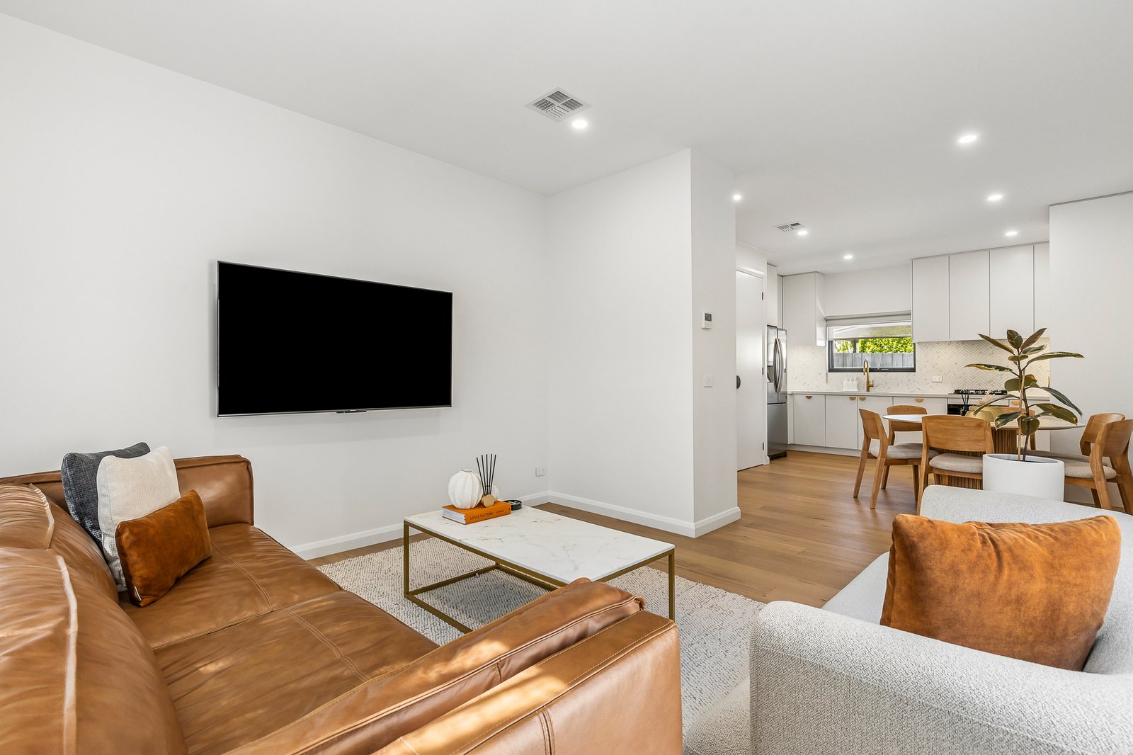 Gallery: 1/168 Frankston-Dandenong Road