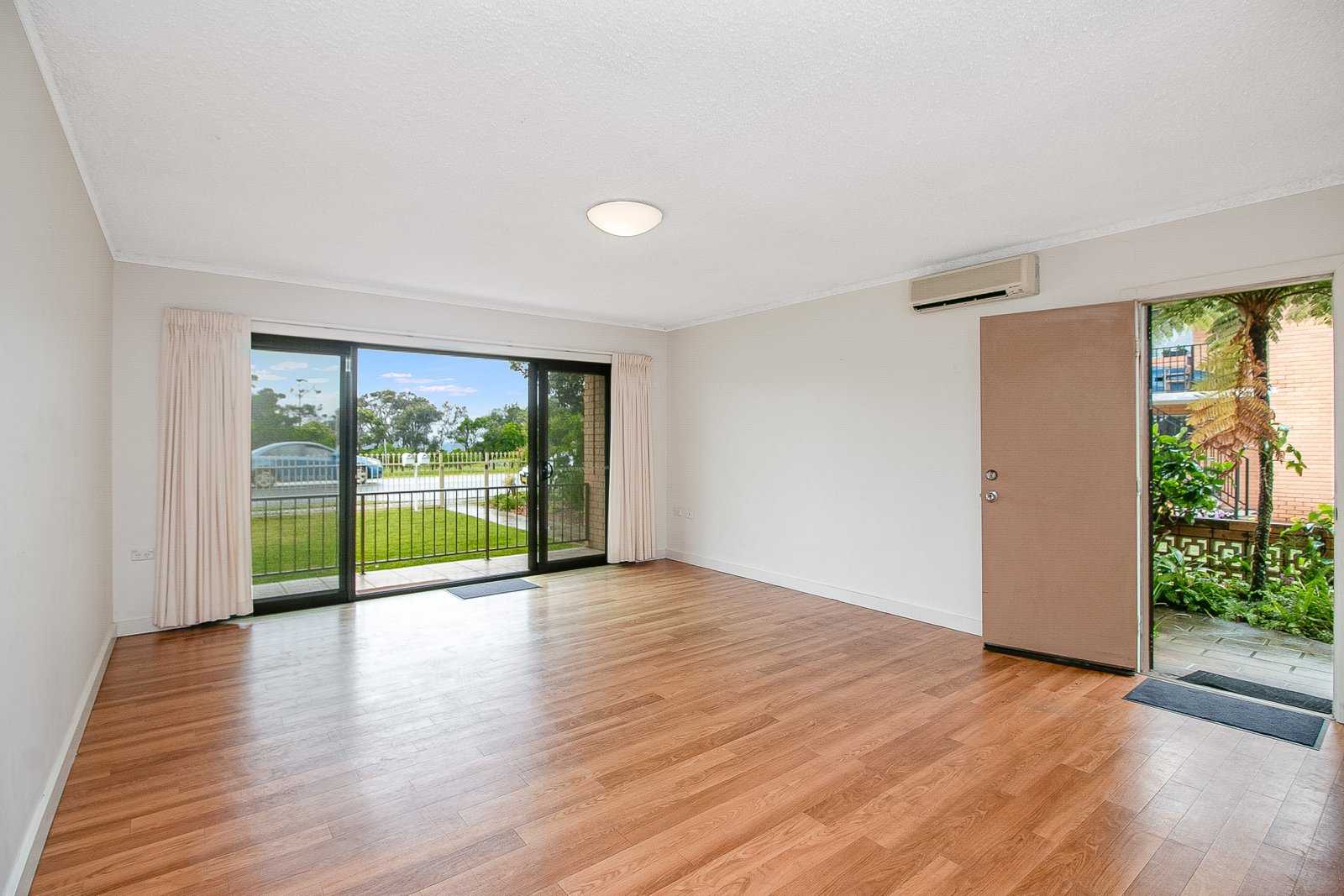 1/168 Marine Parade KINGSCLIFF 5