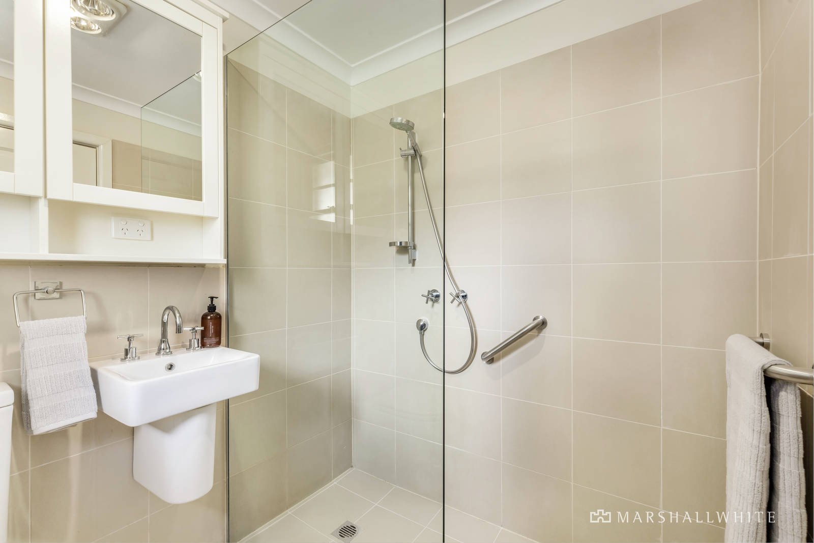 1/169 Ormond Road, Elwood, VIC