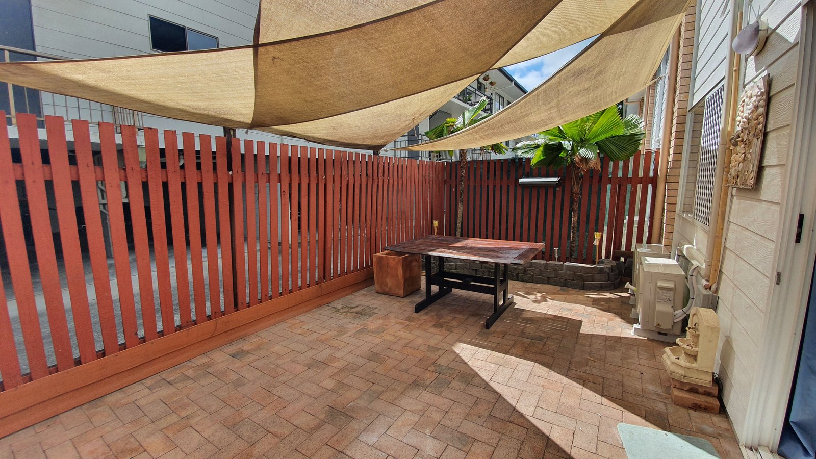 1/169 Shute Harbour Road CANNONVALE 4