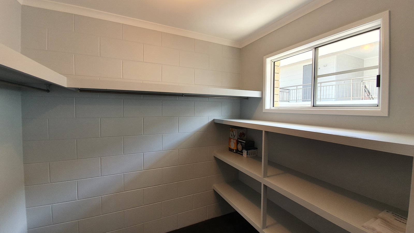 1/169 Shute Harbour Road CANNONVALE 10