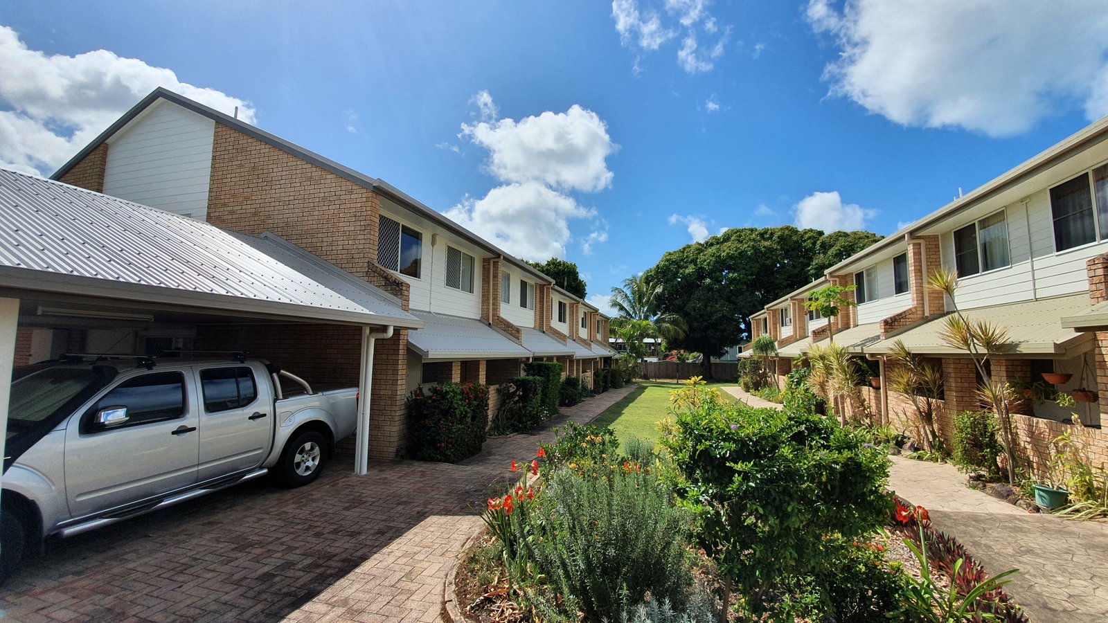 1/169 Shute Harbour Road CANNONVALE 17