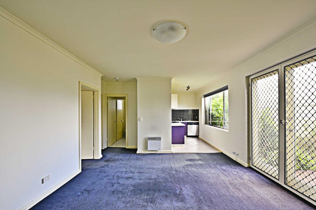 Gallery: 1/16A Latham Street