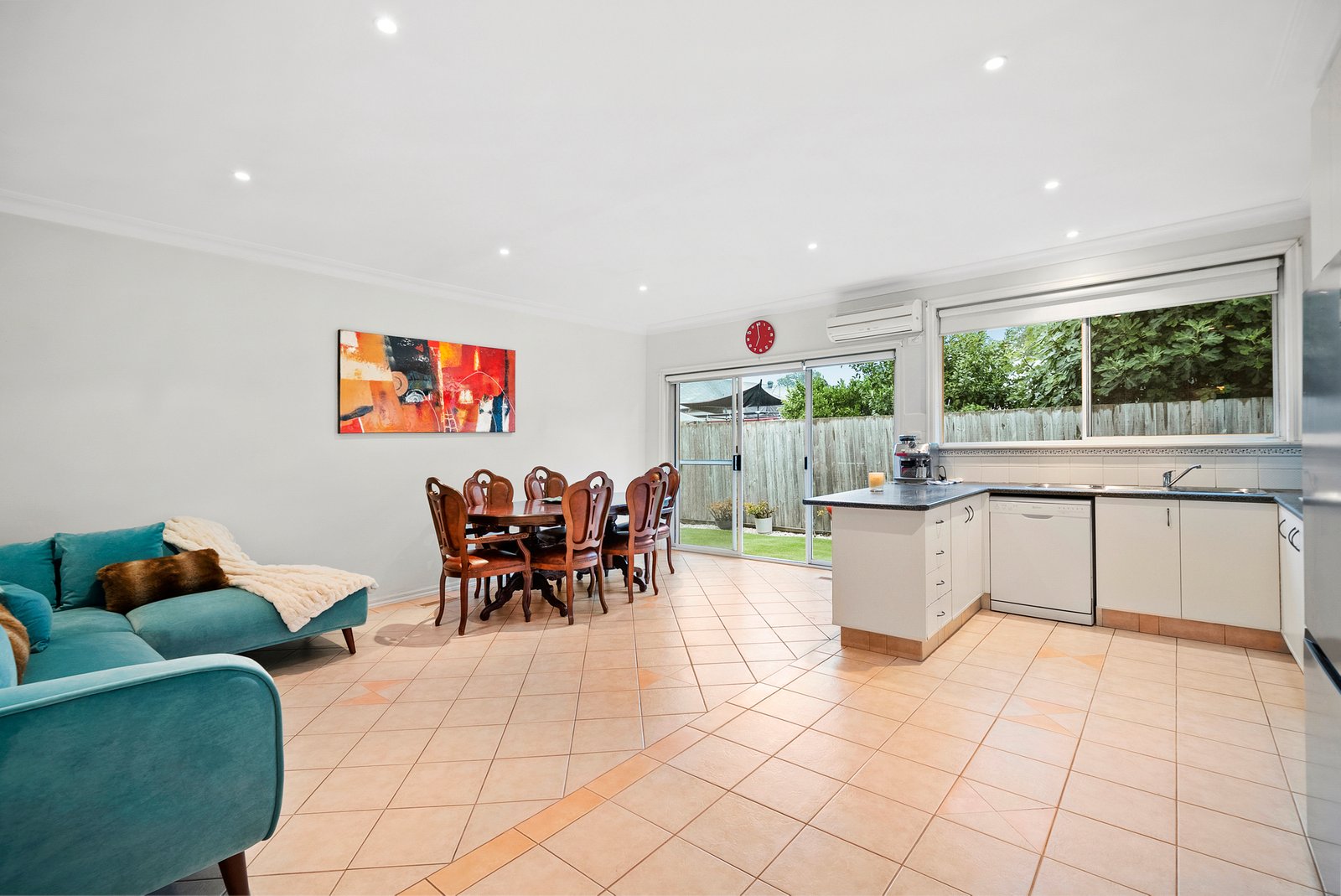 Gallery: 116A Tambet Street