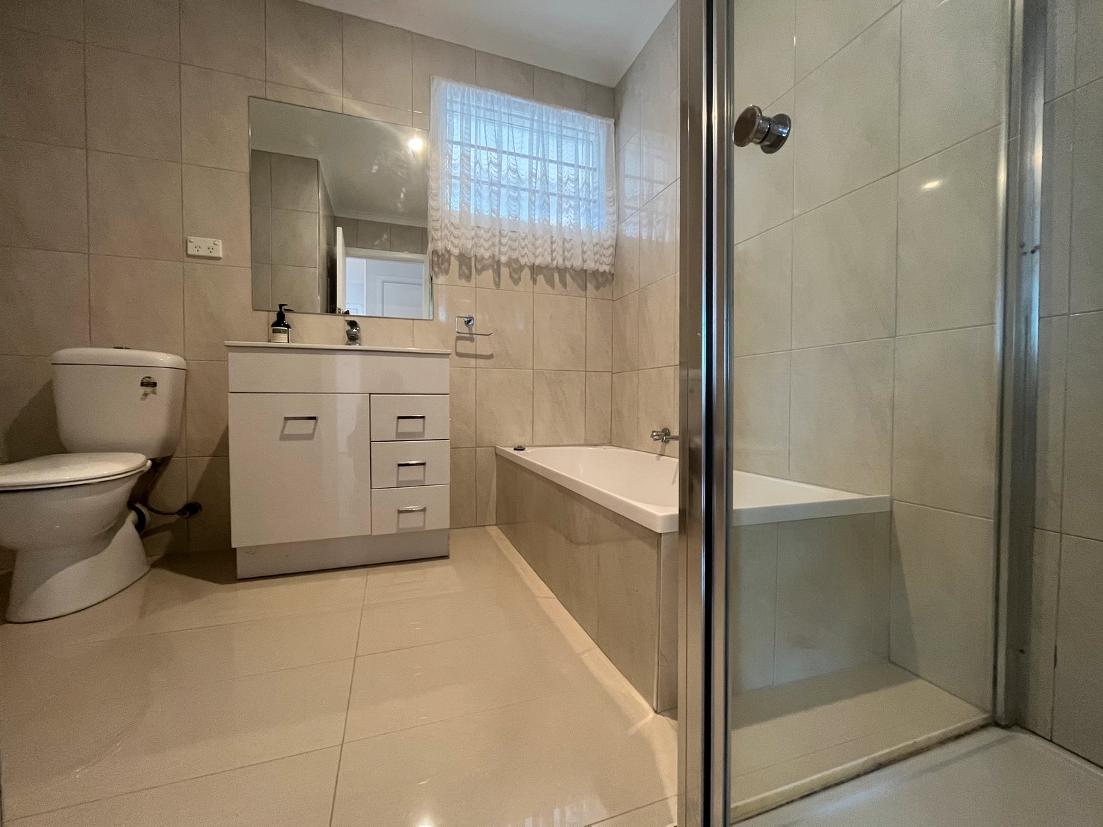 Gallery: 1/17-19 Banksia Court