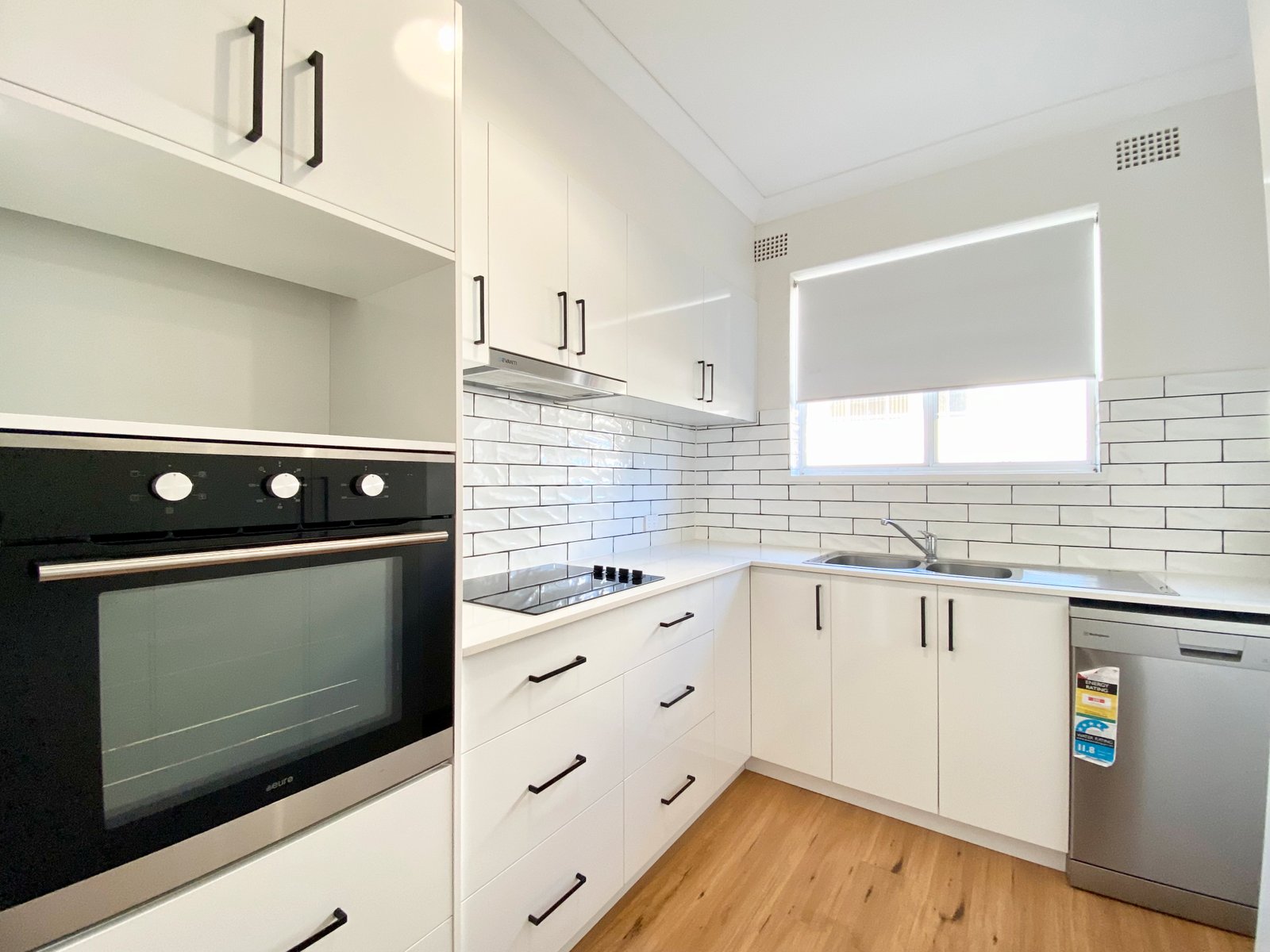1/17-19 Magnus Street NELSON BAY 1