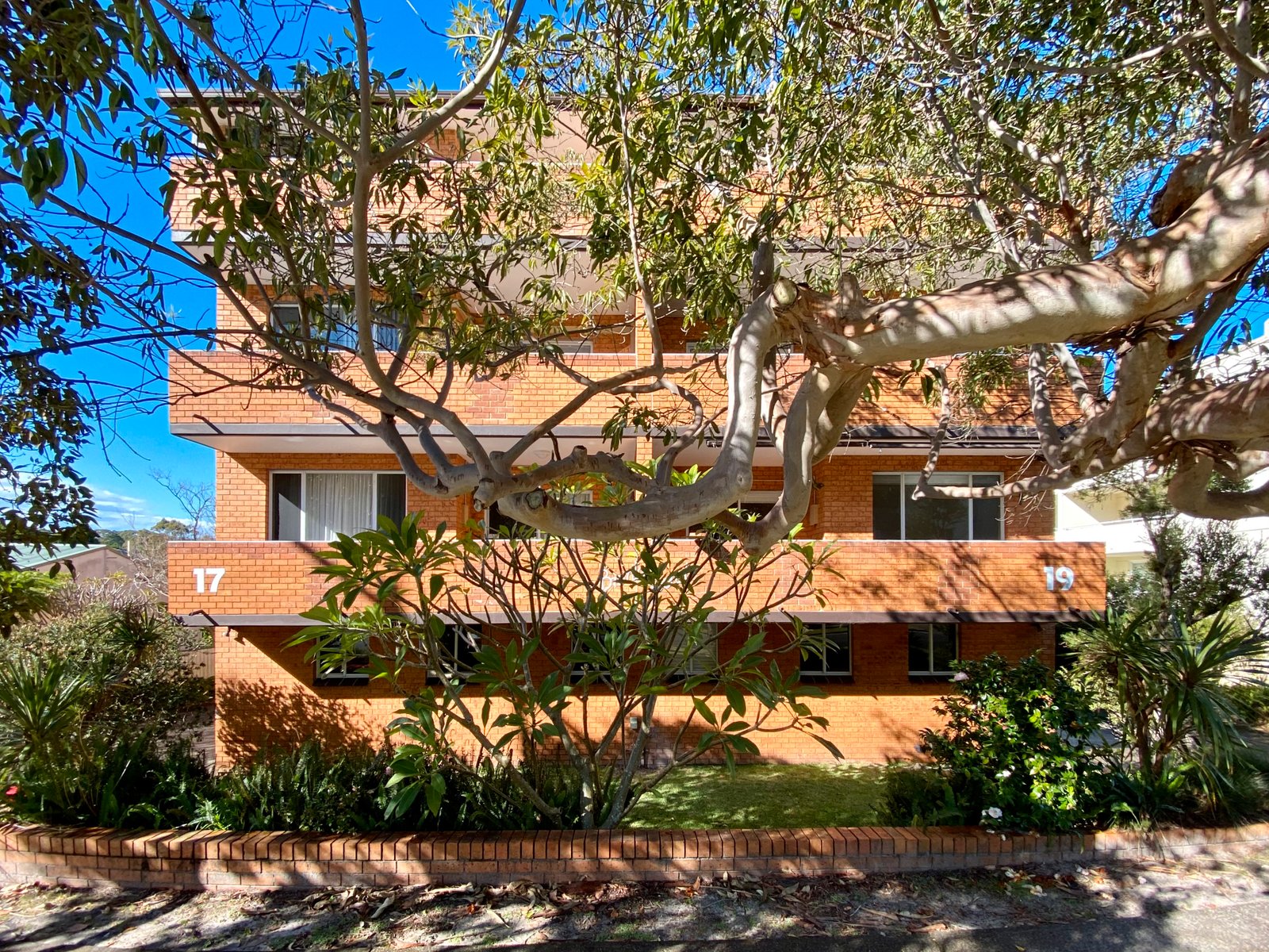 1/17-19 Magnus Street NELSON BAY 4