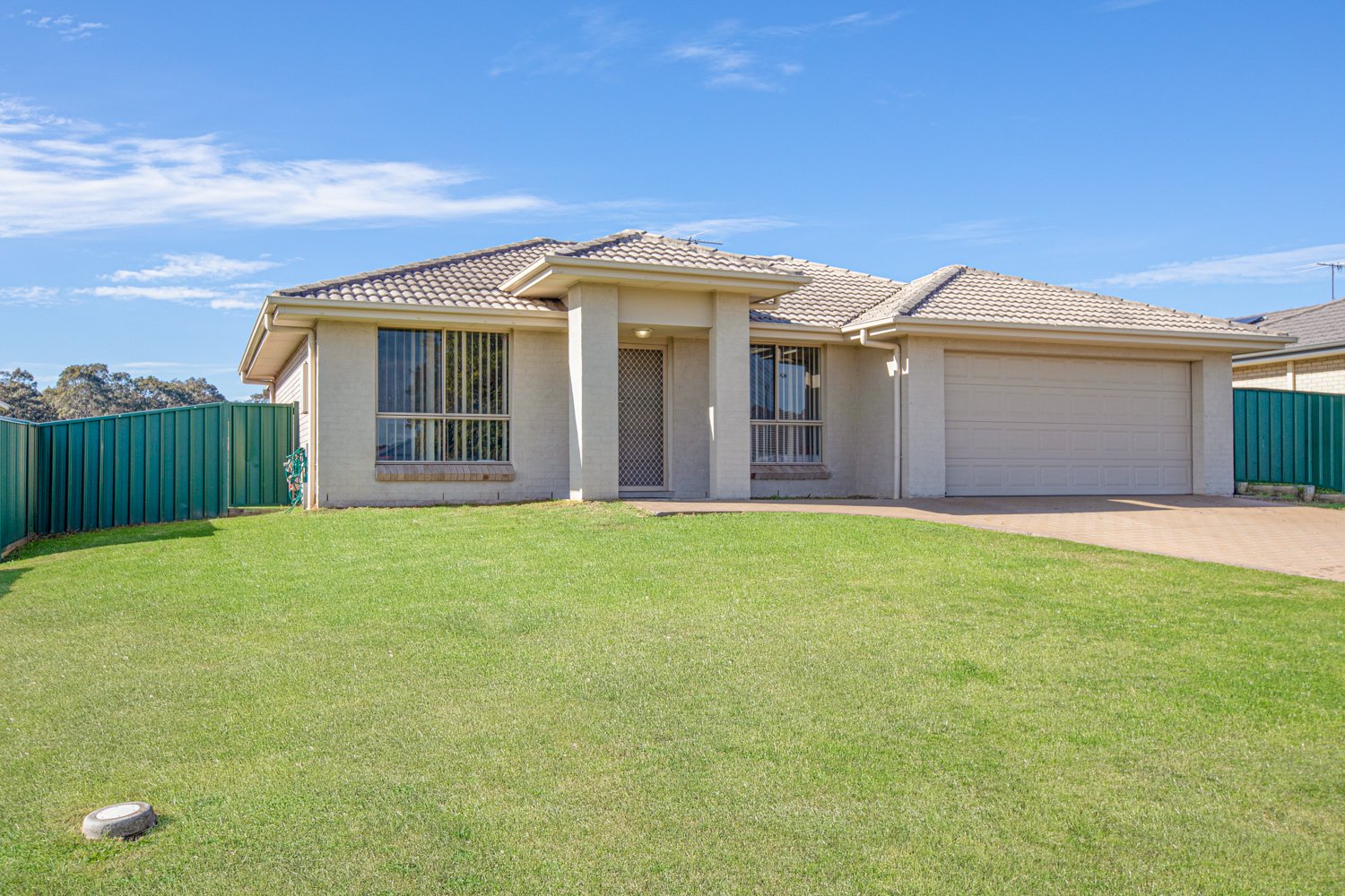 117 Aberglasslyn Road RUTHERFORD 1