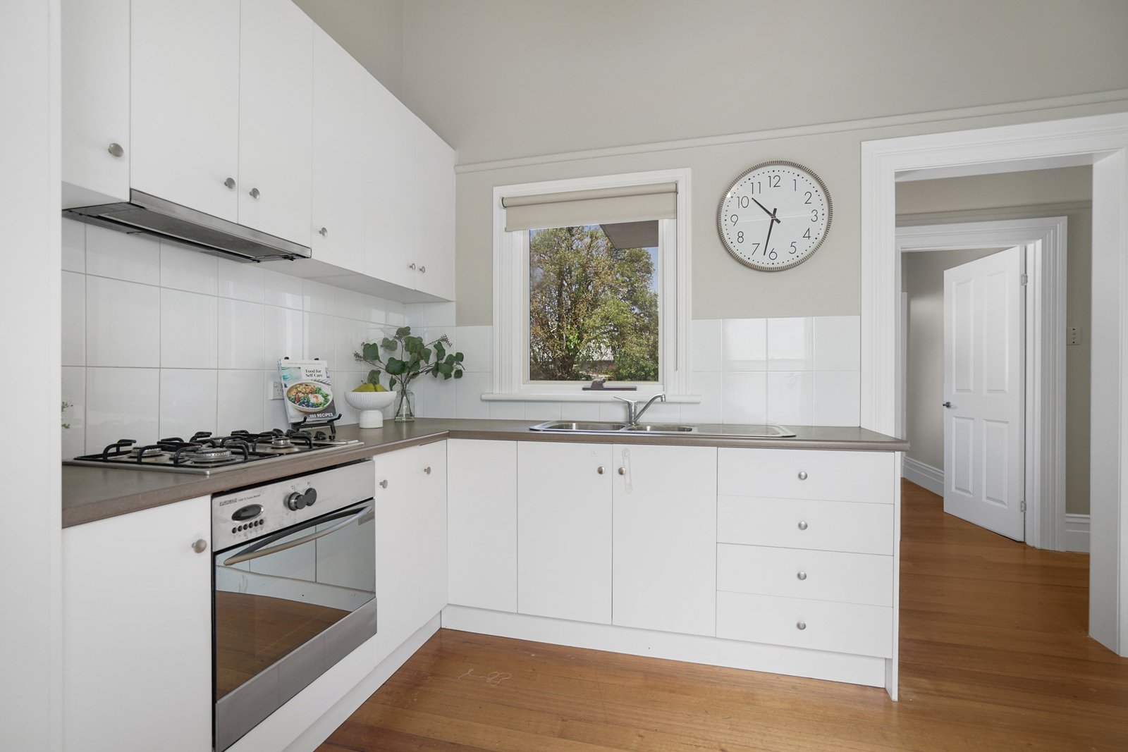Gallery: 117 Ascot Street South